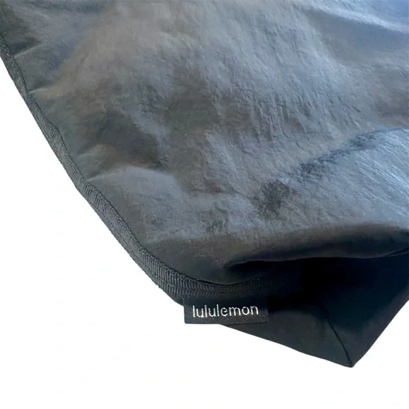 lululemon athletica Black and Gray Convertible Crossbody Bag - Picture 5 of 13